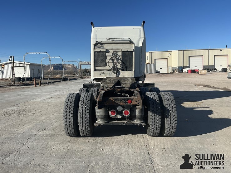 freightliner-coronado-132-image-6