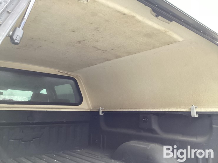 2016-chevrolet-silverado-1500-lt-image-16