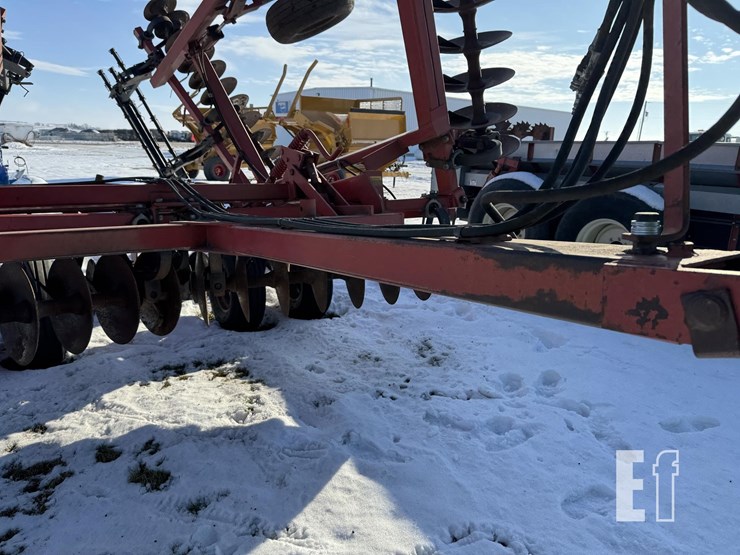 case-ih-3900-image-46