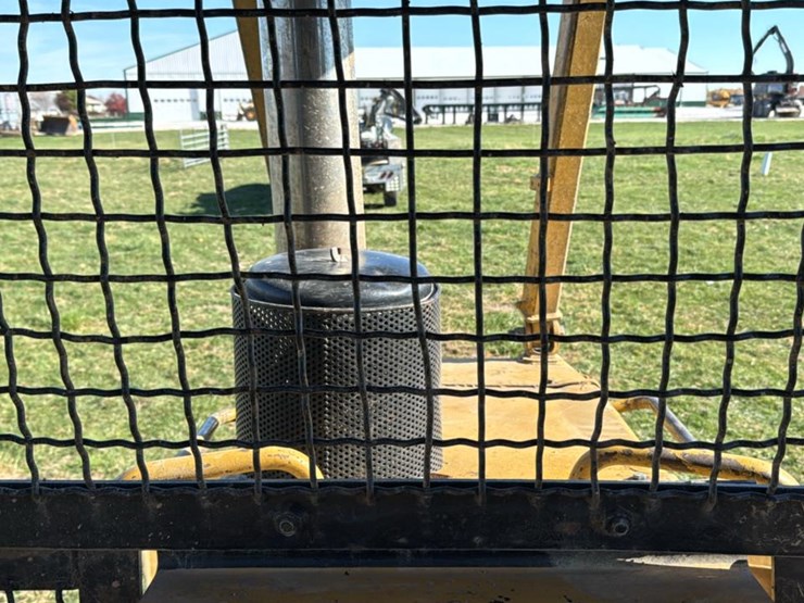 caterpillar-d4h-image-44