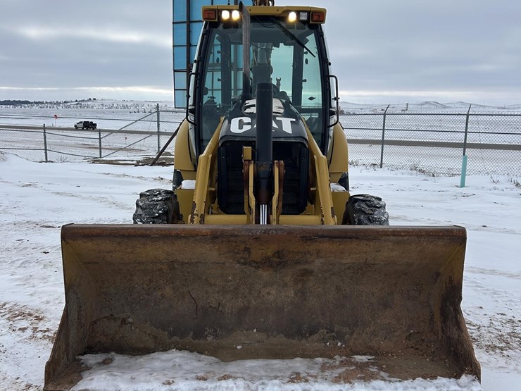 caterpillar-420e-image-2