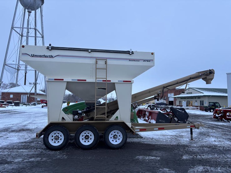 2010-unverferth-3750-image-5