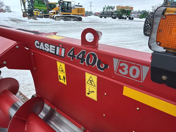 case-ih-4406-image-16