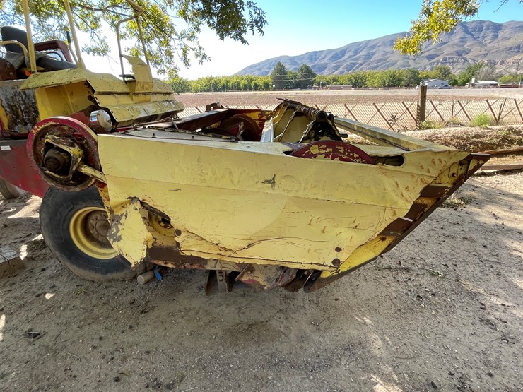 #3653-•-new-holland-swather-image-29