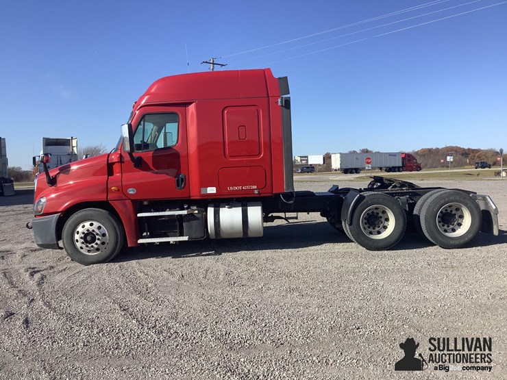 2018-freightliner-cascadia-125-image-8