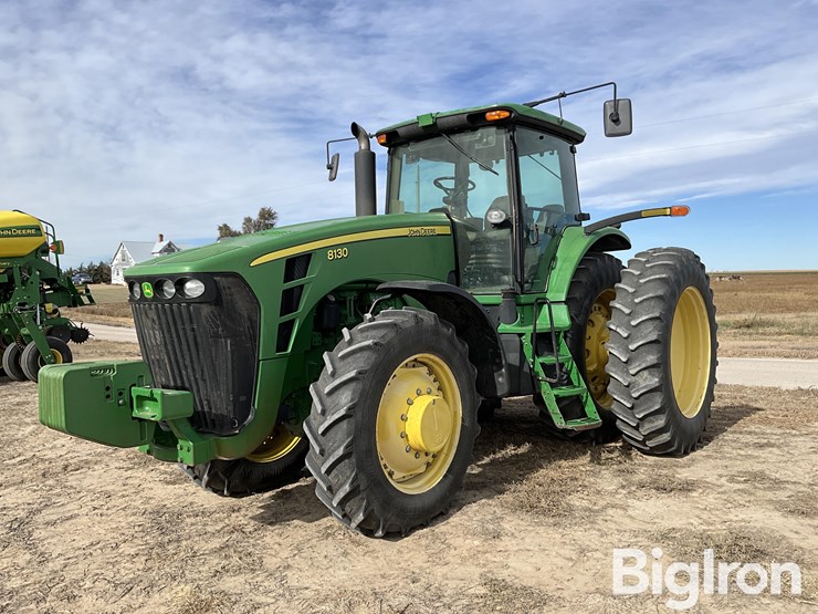 john-deere-8130-image-1