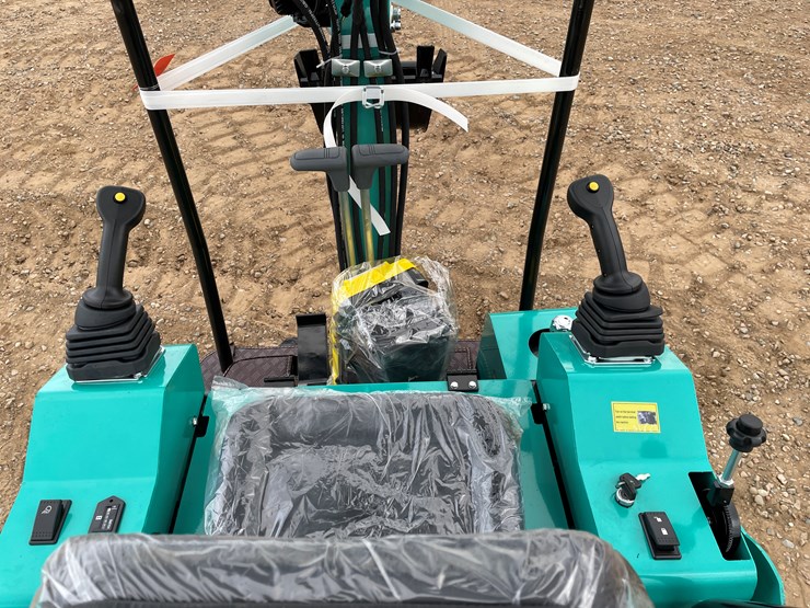 #9235-•-2025-unused-cfg-mini-excavator-image-5