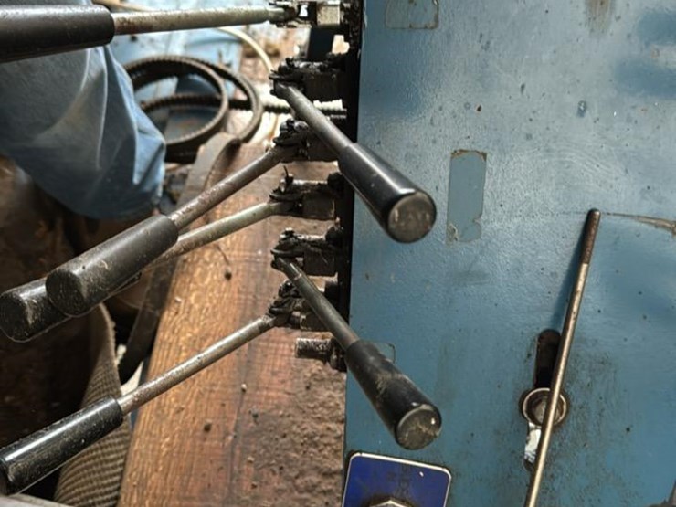 #166-•-2012-baker-dominator-stationary-bandmill-image-64