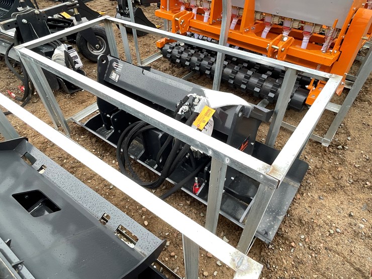 #2046-•-unused-2025-landhonor-vibratory-plate-compactor-image-2