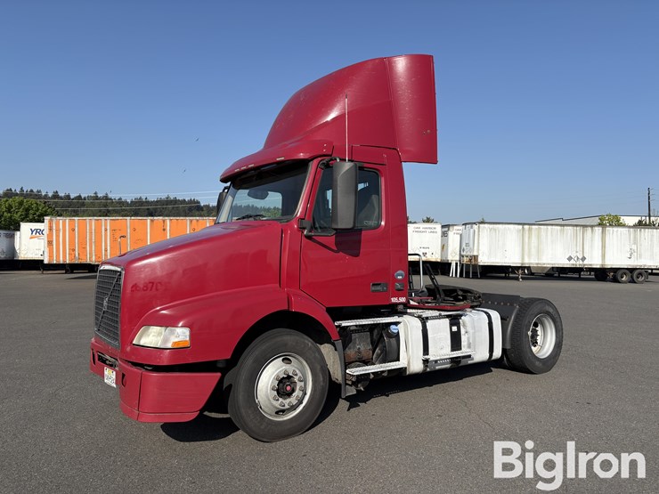 2014-volvo-vnm42t-s/a-truck-tractor-image-1