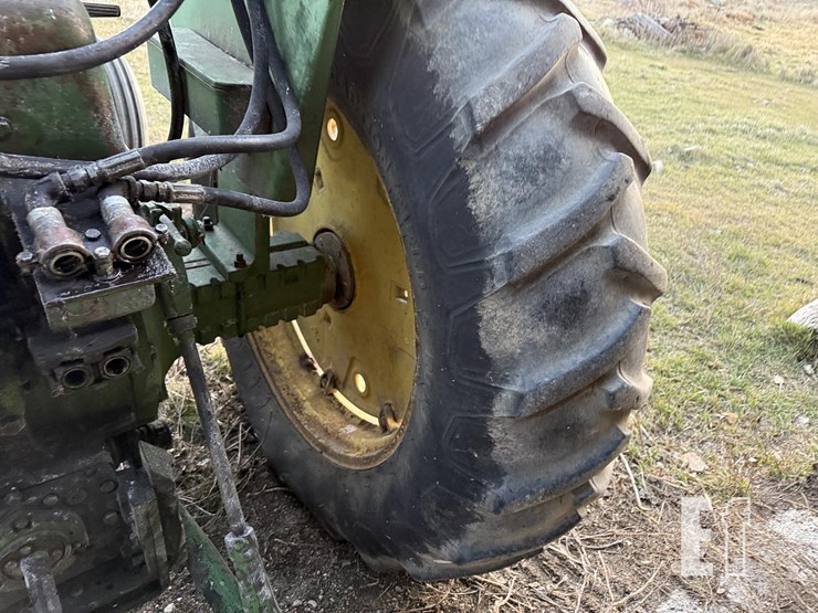 john-deere-4010-image-10