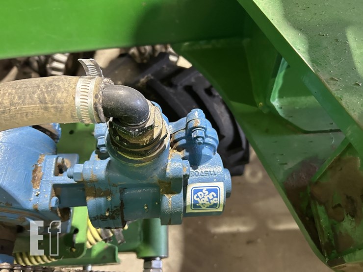 2014-john-deere-db60-image-44