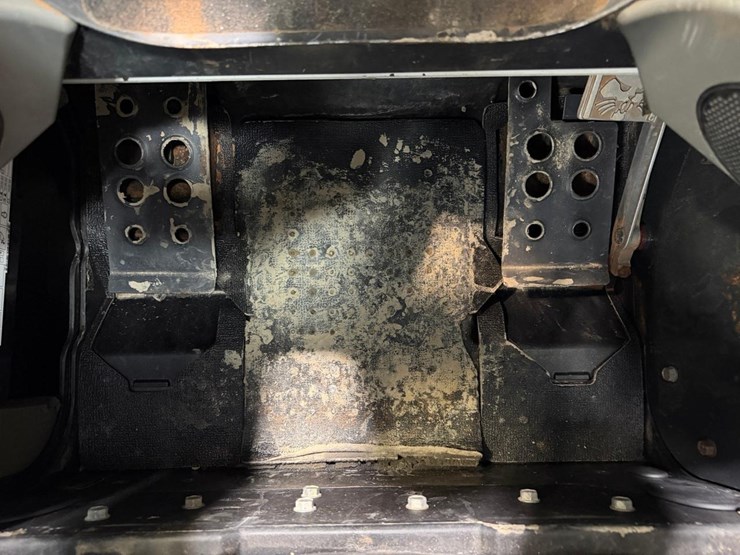 bobcat-t595-image-31