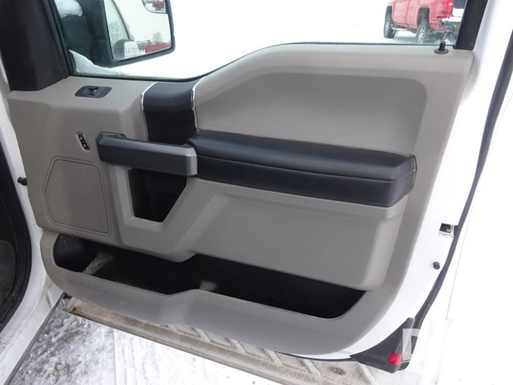 ford-f150-xlt-image-63