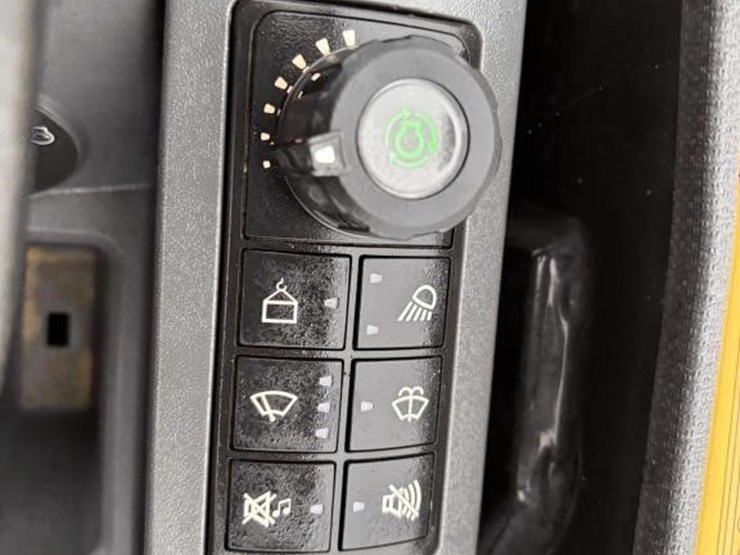 caterpillar-305cr-image-35