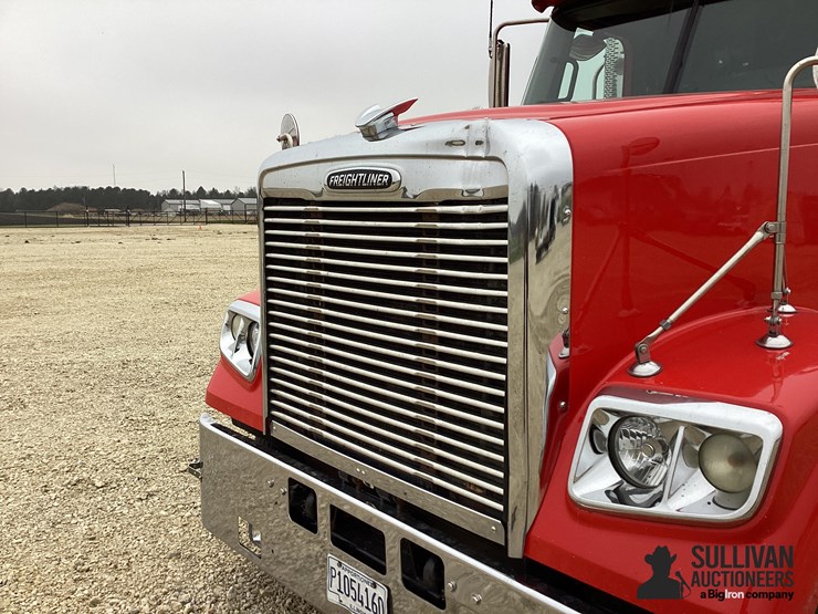 2020-freightliner-122sd-image-12