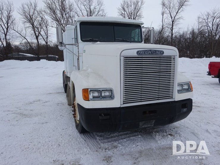 1994-freightliner-fld120-image-4