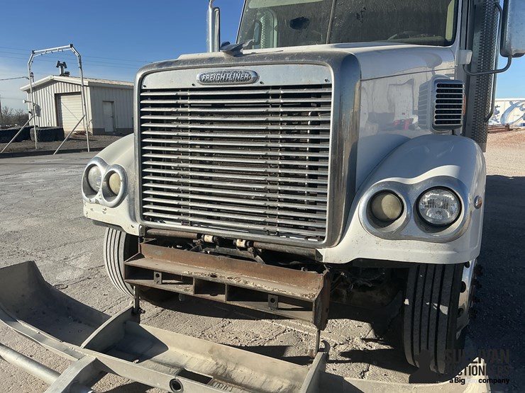 freightliner-coronado-132-image-13