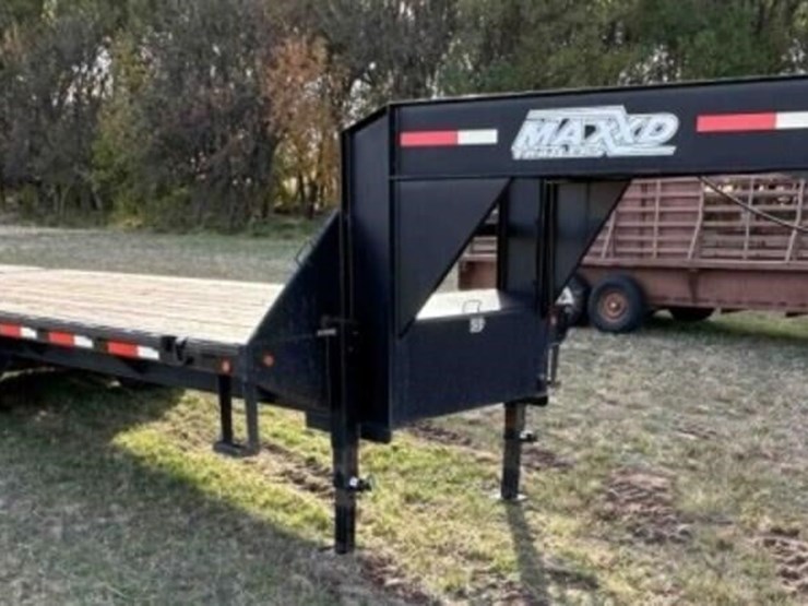 2016-maxey-26’-gooseneck-flatbed-trailer-image-2