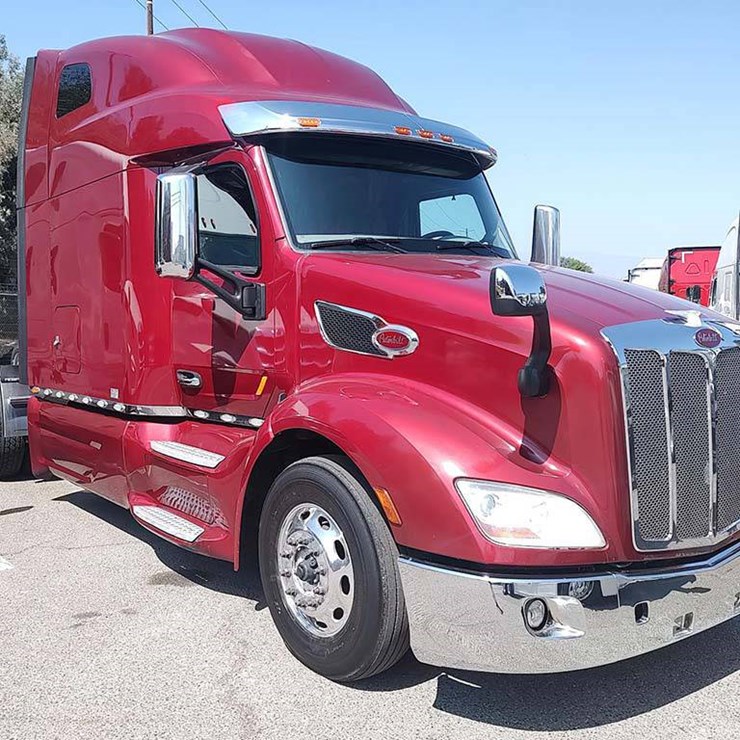 PETERBILT 579