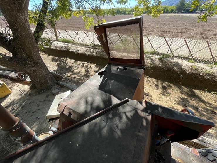 #3653-•-new-holland-swather-image-48