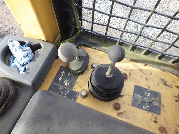 caterpillar-d4g-image-30