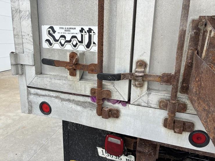 case-ih-7400-image-48