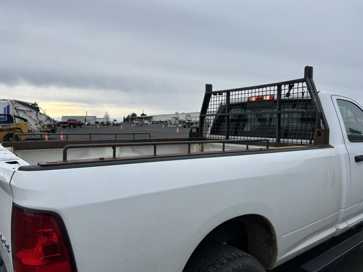 2018-dodge-2500-image-25