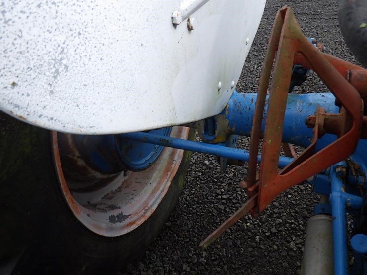 ford-tractor-image-24