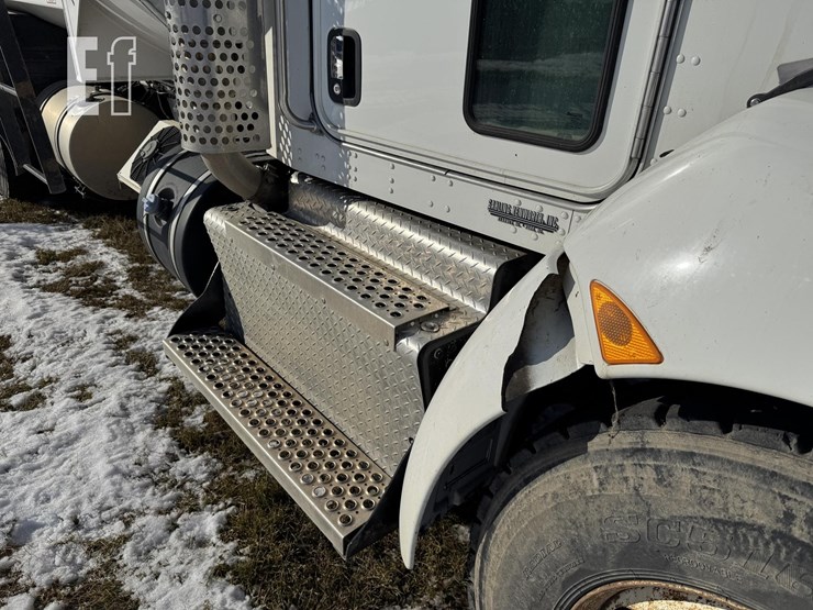 2014-kenworth-t370-image-98