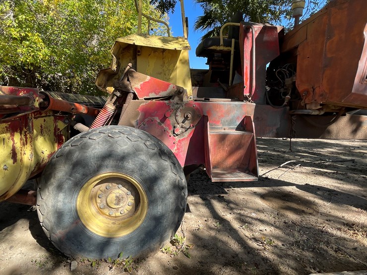 #3653-•-new-holland-swather-image-19