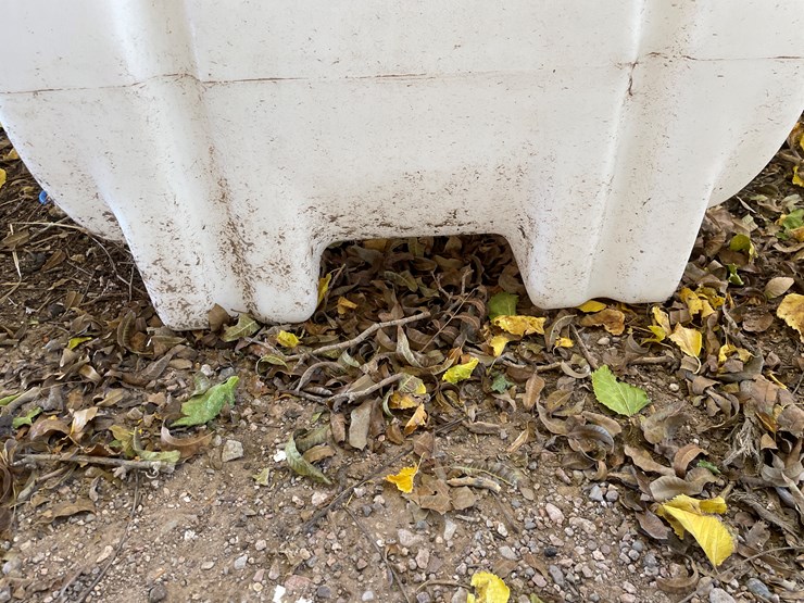 #3712-•-35-gallon-poly-sprayer-image-10