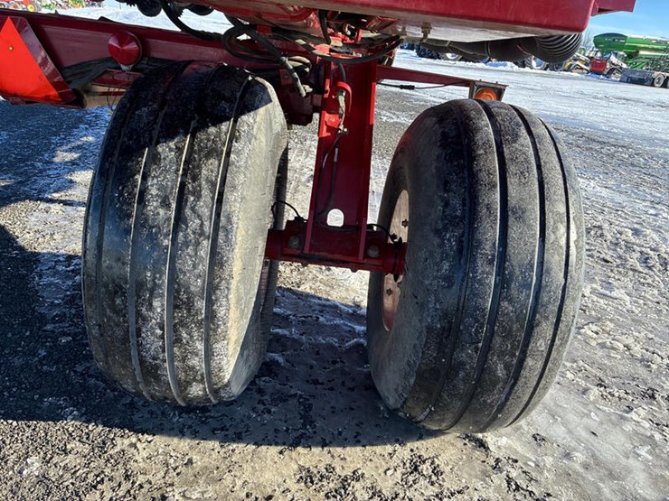 case-ih-1200-image-33