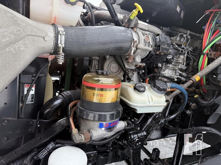 2016-freightliner-cascadia-125-image-43