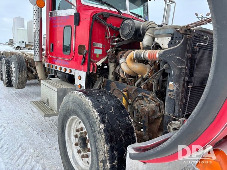 peterbilt-365-image-31