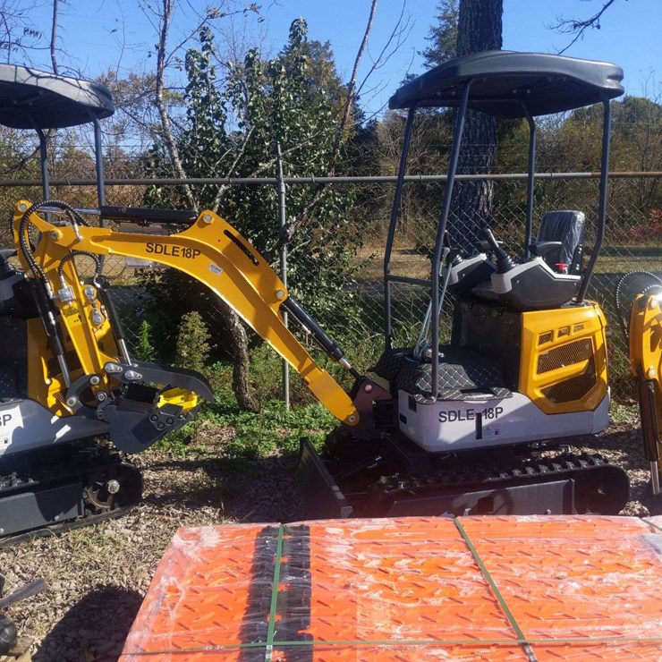 UNUSED SDLANCH MINI EXCAVATOR MODEL SDLE18P