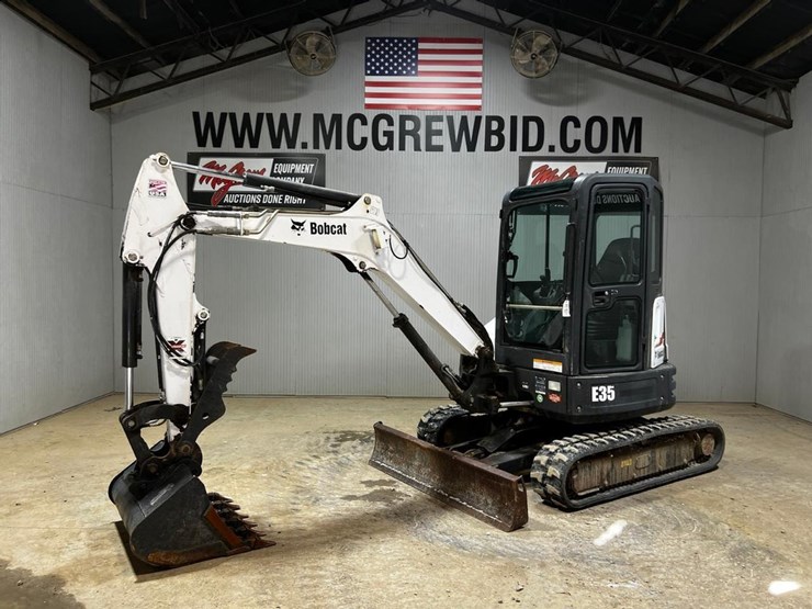 bobcat-e35-image-1