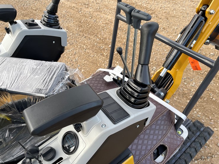 #9205-•-2025-unused-cfg-mini-excavator-image-22