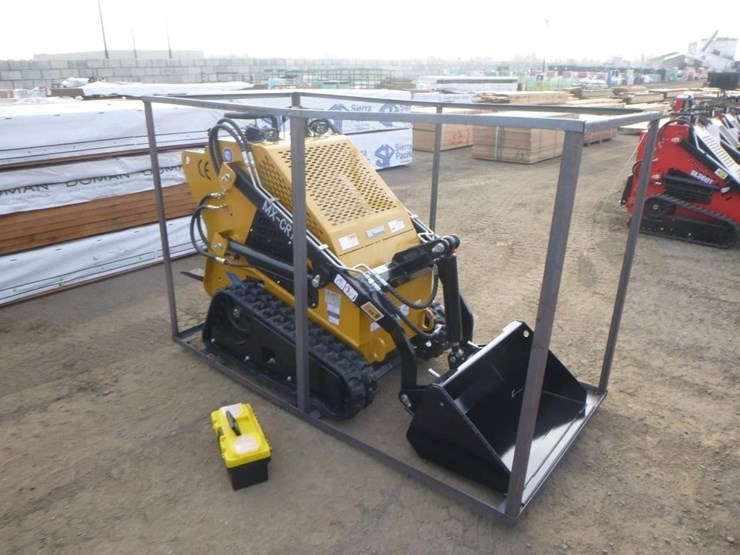 2025-agt-mx-crt23-skid-steer-track-loader-image-2