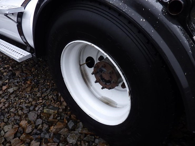 freightliner-cascadia-125-image-28