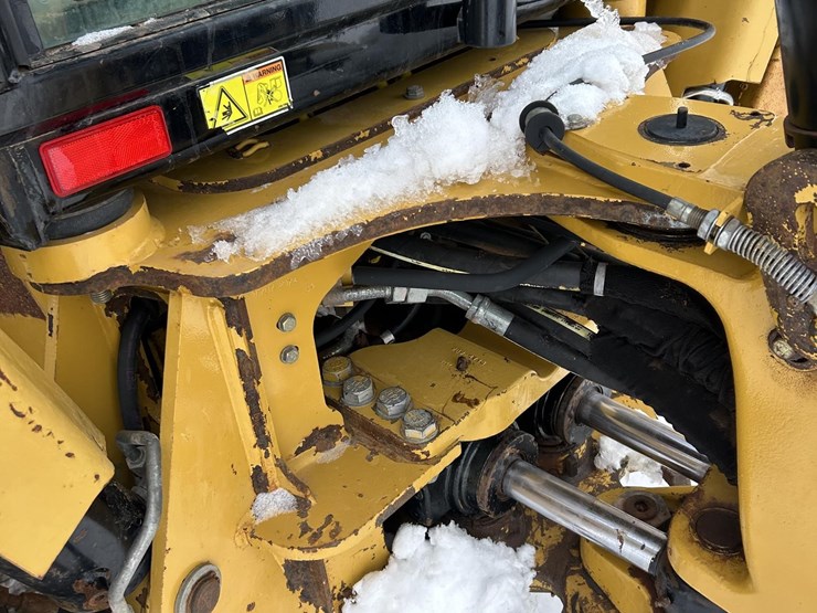 caterpillar-420e-image-24