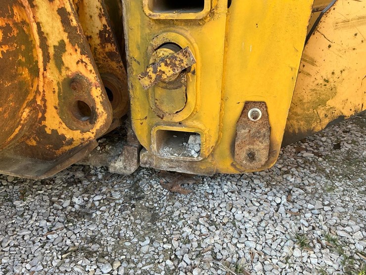 1989-deere-444e-image-54