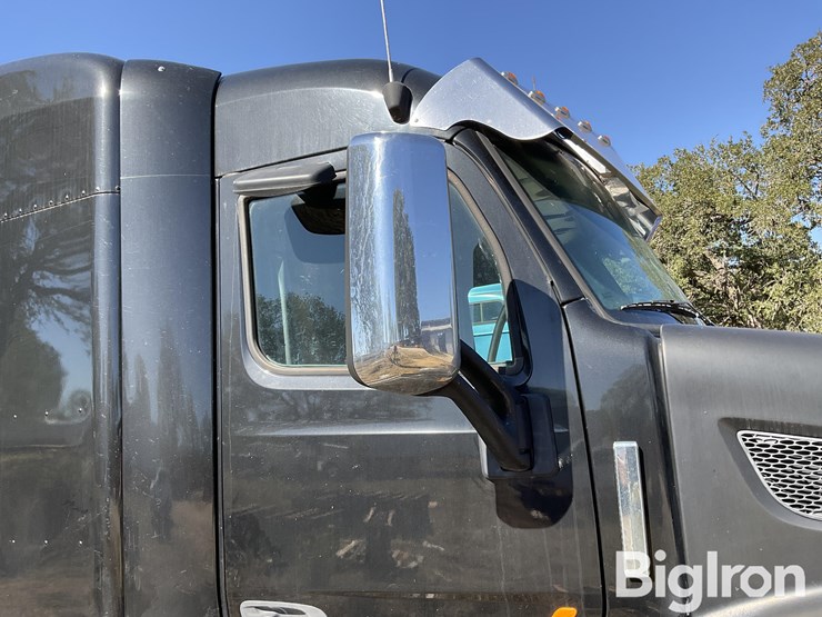 2014-peterbilt-579-image-13