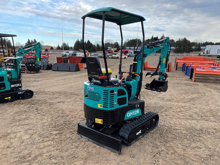 #9228-•-2025-unused-cfg-mini-excavator-image-4