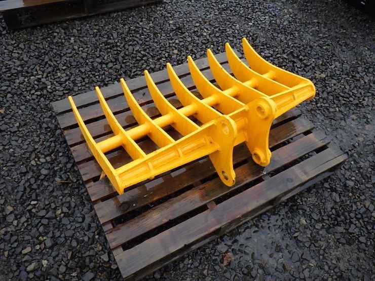 caterpillar-305-image-2