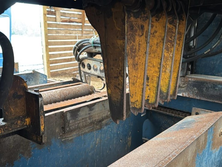 #166-•-2012-baker-dominator-stationary-bandmill-image-18