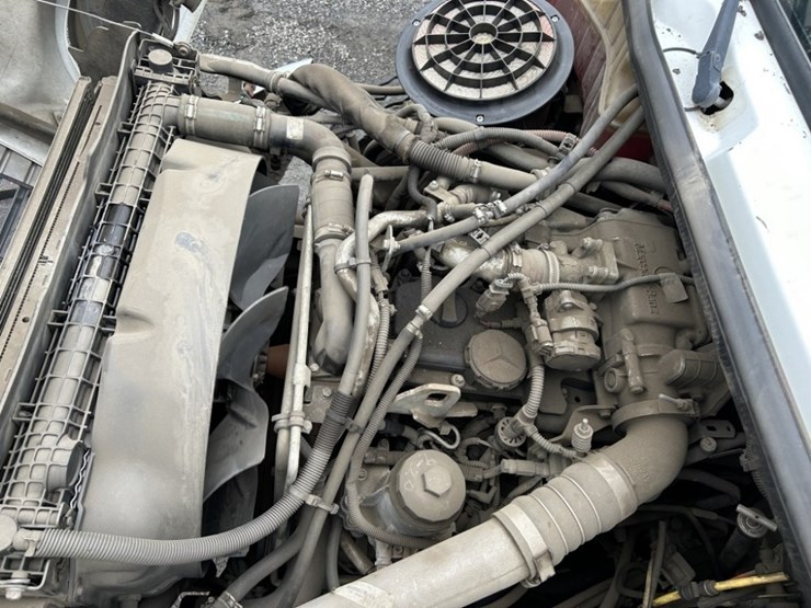 2009-freightliner-m2-s/a-asphalt-patch-truck-image-37