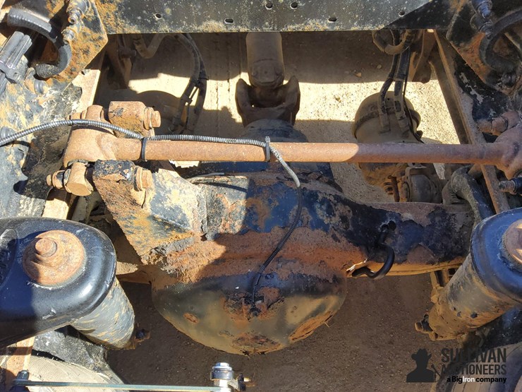 2013-peterbilt-388-image-14