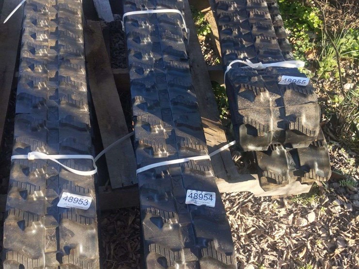 qty-(1)-set-mini-excavator-rubber-tracks-image-2