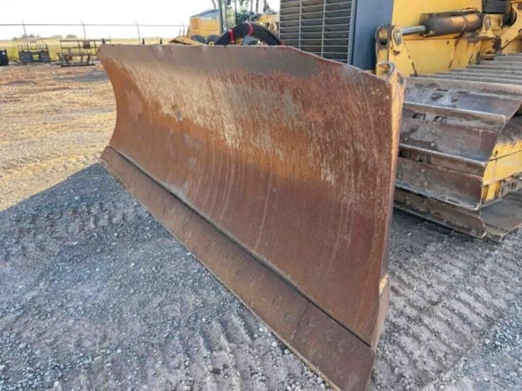 2008-deere-700j-image-12